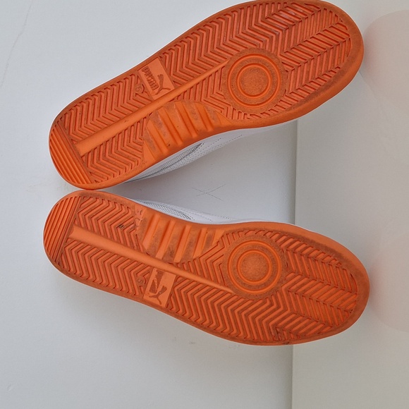 Women Puma Sneakers - Picture 7 of 7